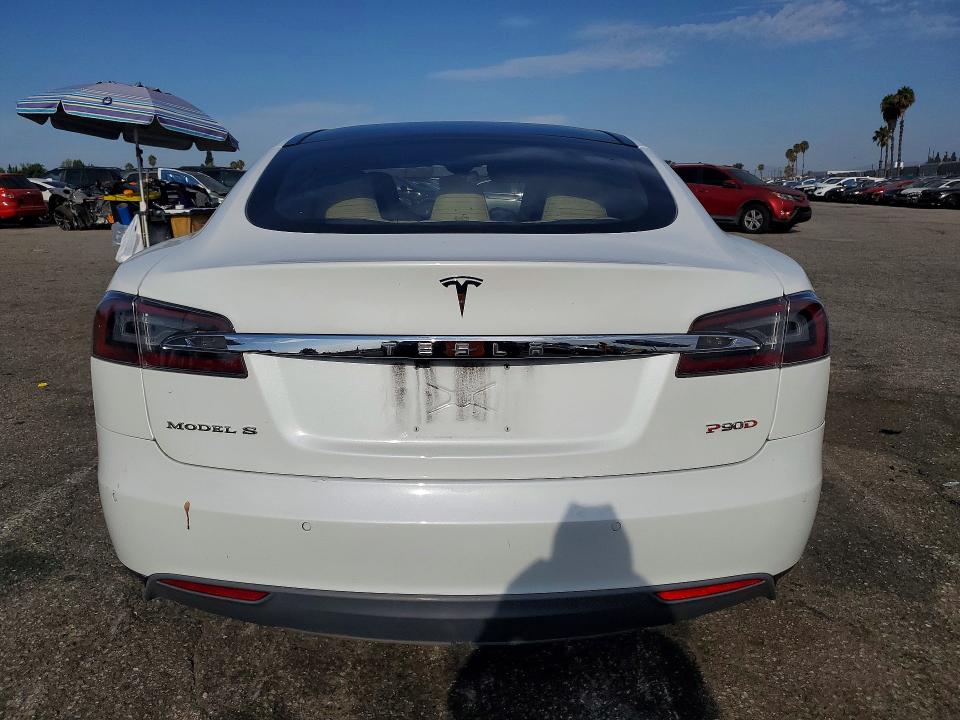 Продажа на аукционе авто 2015 Tesla Model S, vin: 5YJSA1V43FF100935, номер лота: 64907856