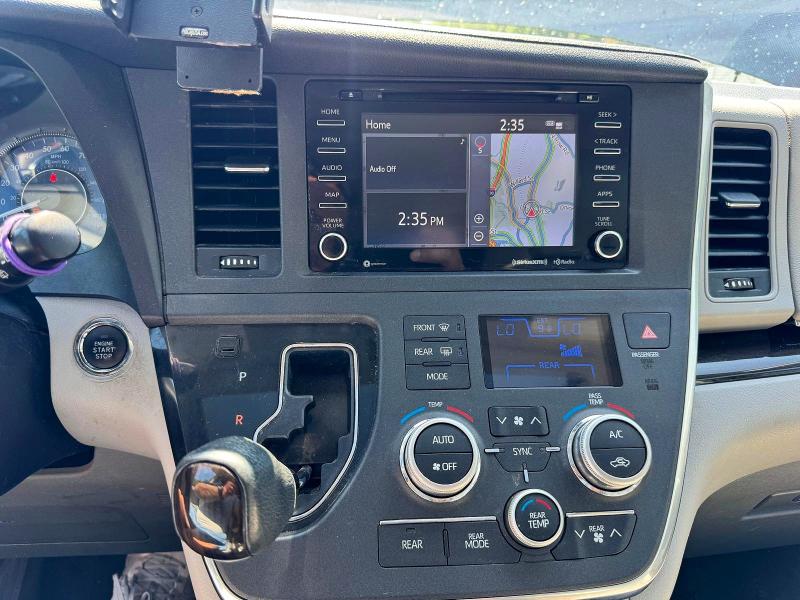 2019 Toyota Sienna მანქანა იყიდება აუქციონზე, vin: 5TDDZ3DC5KS220439, აუქციონის ნომერი: 64675976