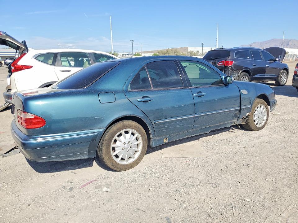 2000 Mercedes-benz E მანქანა იყიდება აუქციონზე, vin: WDBJF65J8YB161296, აუქციონის ნომერი: 66051736