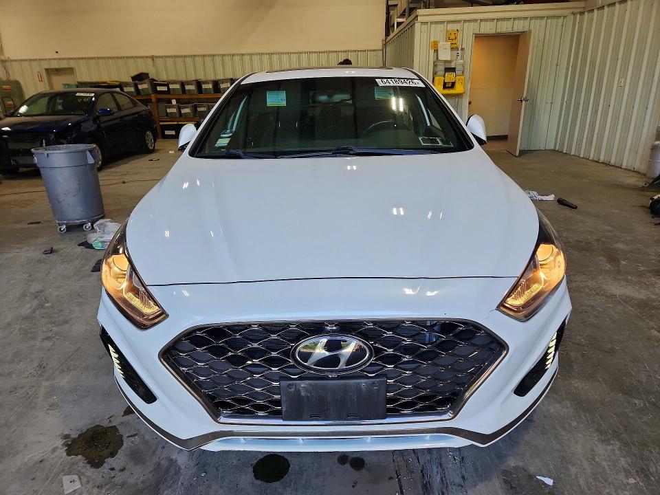 2018 Hyundai Sonata მანქანა იყიდება აუქციონზე, vin: 5NPE34AF6JH680546, აუქციონის ნომერი: 64189426