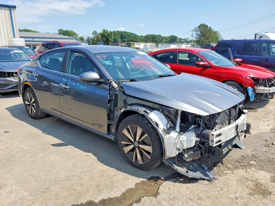 62155206 :رقم المزاد ، 1N4BL4DW6MN385889 vin ، 2021 Nissan Altima مزاد بيع