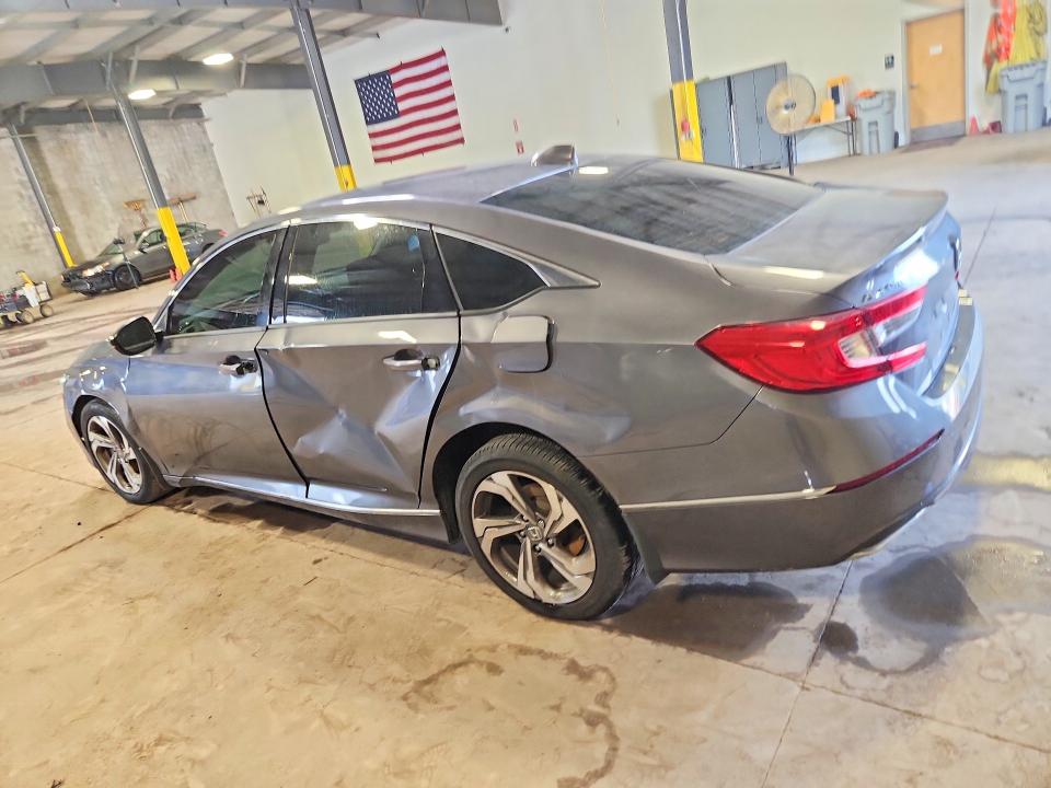 Продажа на аукционе авто 2018 Honda Accord, vin: 1HGCV1F55JA025951, номер лота: 64984496