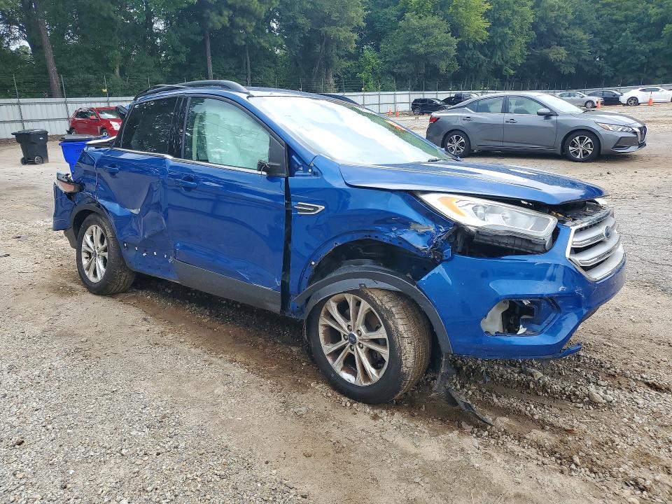 Продажа на аукционе авто 2018 Ford Escape, vin: 1FMCU0HD5JUB03638, номер лота: 63617886