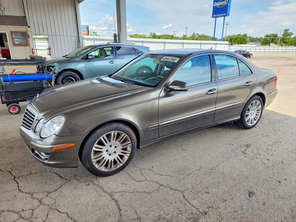 65647566 :رقم المزاد ، WDBUF87X18B218402 vin ، 2008 Mercedes-benz E مزاد بيع