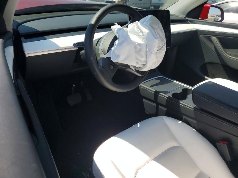 64827406 :رقم المزاد ، 7SAYGAEE8RF163831 vin ، 2024 Tesla Model Y مزاد بيع