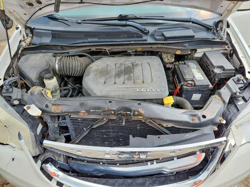 65326726 :رقم المزاد ، 2A4RR5DG0BR785916 vin ، 2011 Chrysler Town & Country مزاد بيع