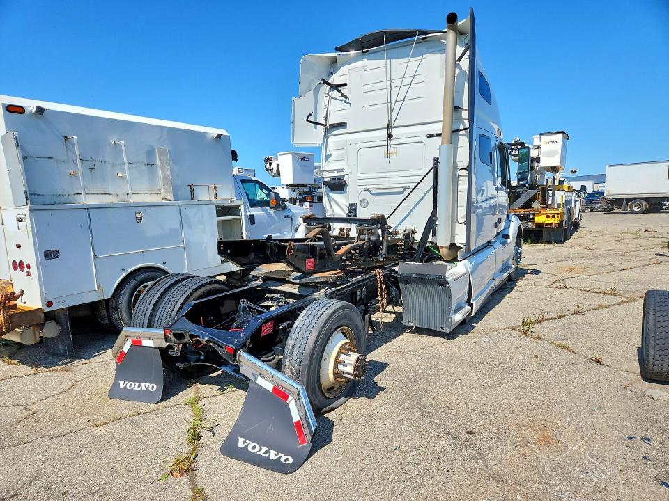 Auction sale of the 2022 Volvo Vn, vin: 4V4NC9EH6NN296026, lot number: 63388136