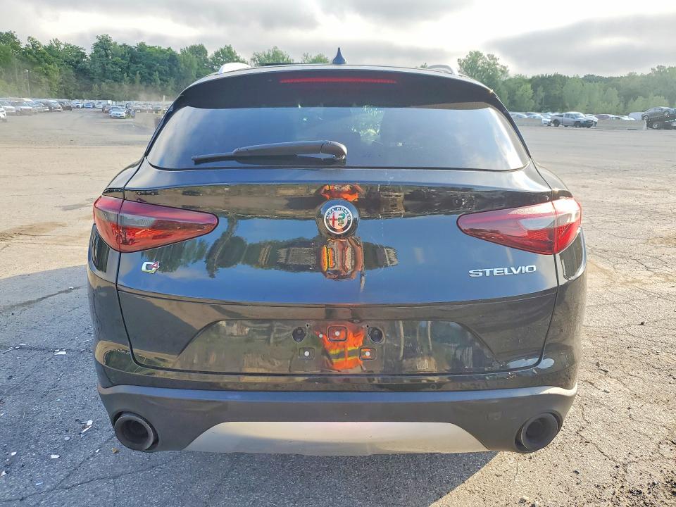 Продаж на аукціоні авто 2018 Alfa Romeo Stelvio, vin: ZASFAKANXJ7B80973, номер лоту: 63723506