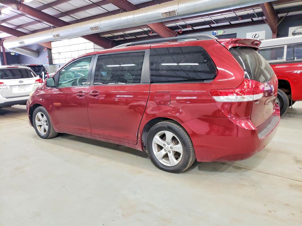 2011 Toyota Sienna მანქანა იყიდება აუქციონზე, vin: 5TDKK3DC8BS156246, აუქციონის ნომერი: 65329136