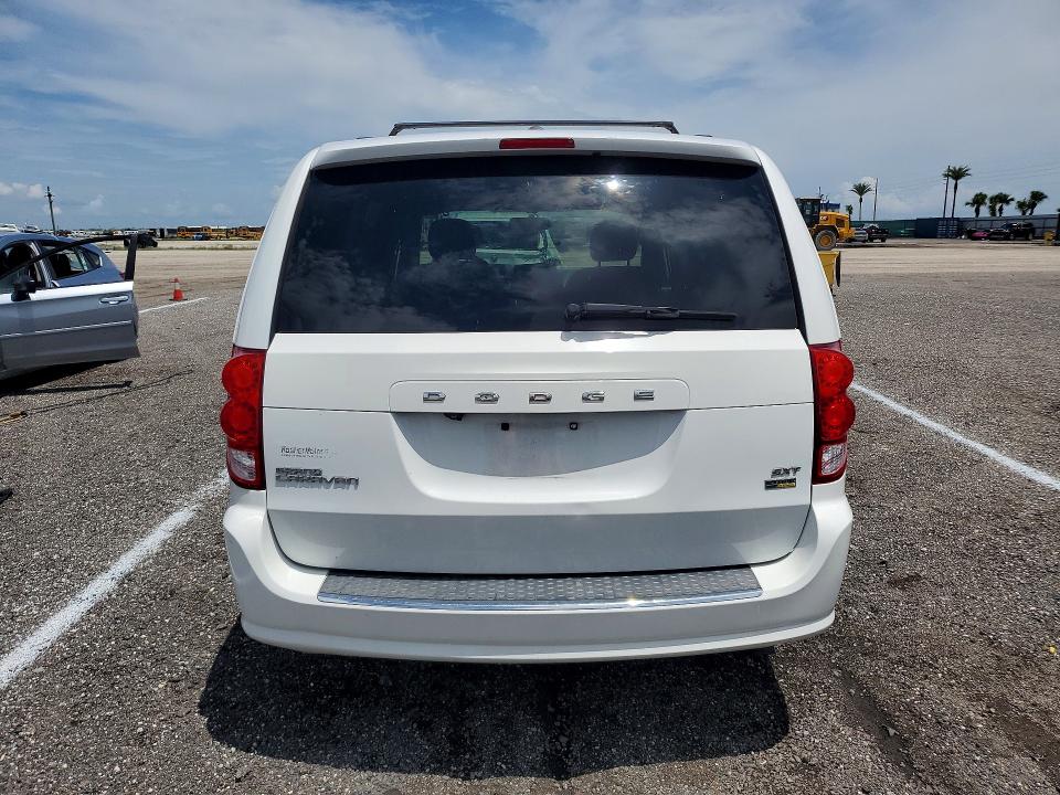63299686 :رقم المزاد ، 2C4RDGCG6JR239427 vin ، 2018 Dodge Grand Caravan مزاد بيع
