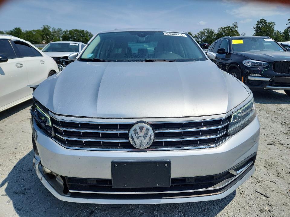 Продажа на аукционе авто 2017 Volkswagen Passat, vin: 1VWCT7A35HC025375, номер лота: 64938376