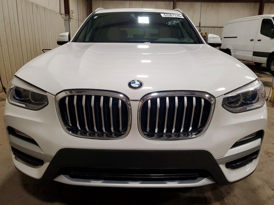 63367246 :رقم المزاد ، 5UXTR9C50JLC81801 vin ، 2018 Bmw X3 مزاد بيع