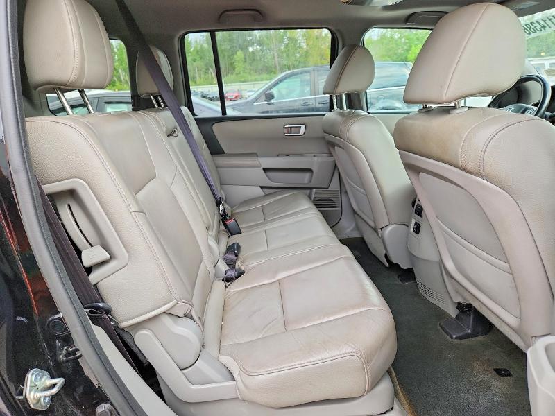 64114386 :رقم المزاد ، 5FNYF4H5XFB017231 vin ، 2015 Honda Pilot مزاد بيع
