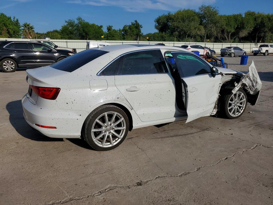 63667386 :رقم المزاد ، WAUCCGFF4F1046973 vin ، 2015 Audi A3 مزاد بيع