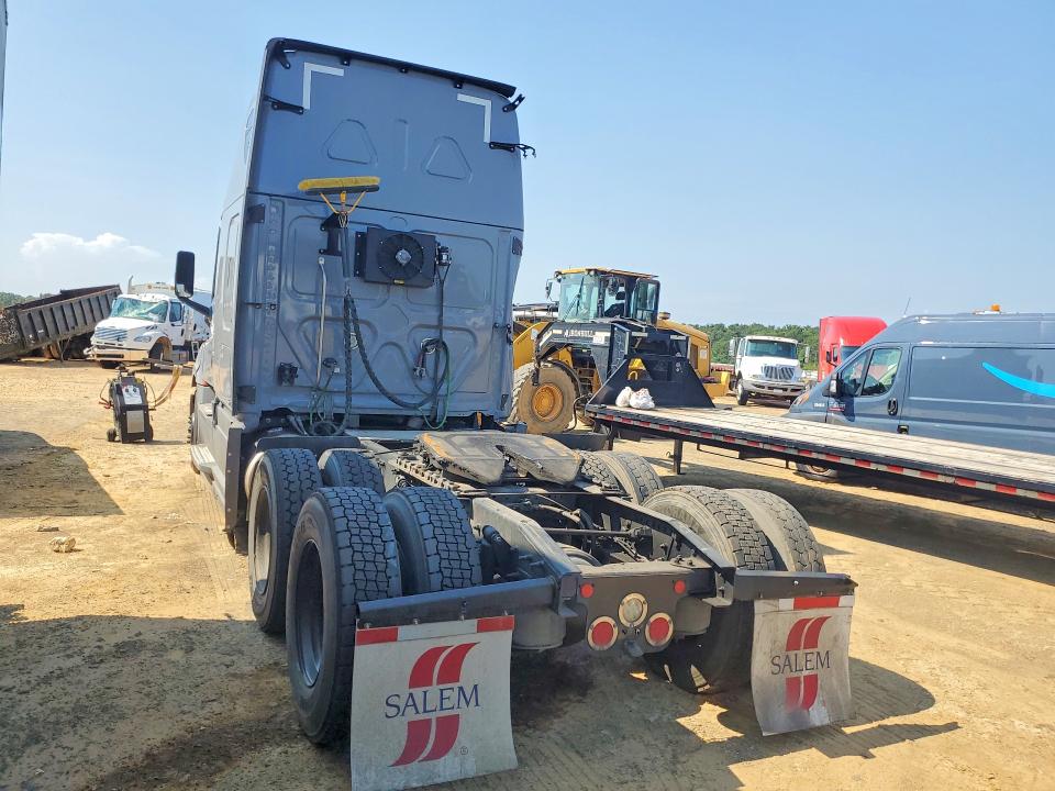 63337236 :رقم المزاد ، 1FUJHHDV2PLUC9154 vin ، 2023 Freightliner Cascadia 126 مزاد بيع