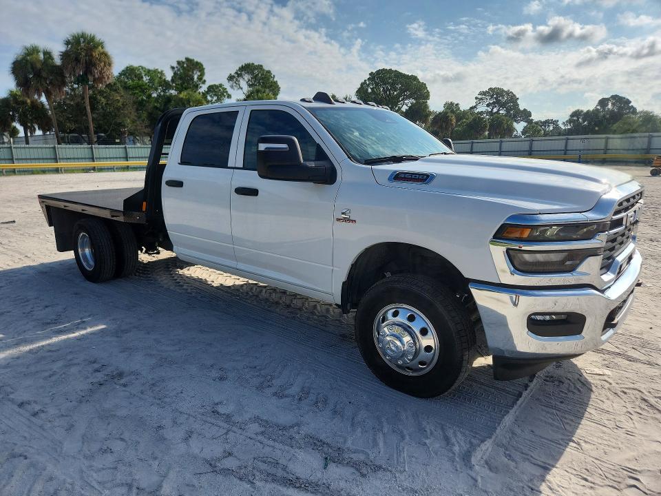 64360716 :رقم المزاد ، 3C7WRTCL1SG521981 vin ، 2025 Ram 3500 مزاد بيع