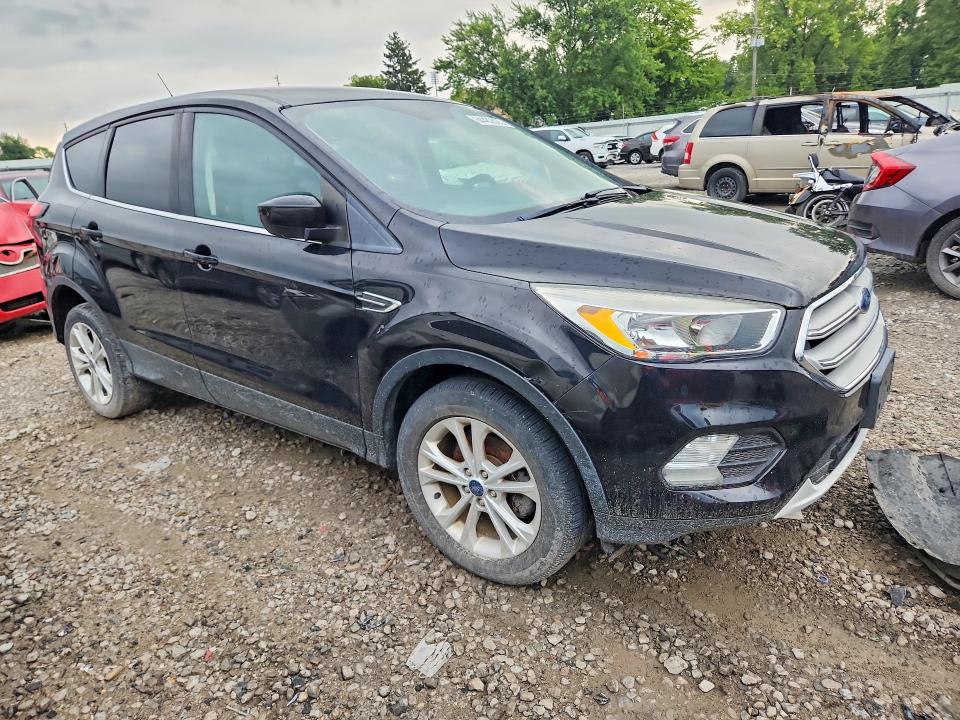 2019 Ford Escape მანქანა იყიდება აუქციონზე, vin: 1FMCU0GD4KUB85414, აუქციონის ნომერი: 64482826