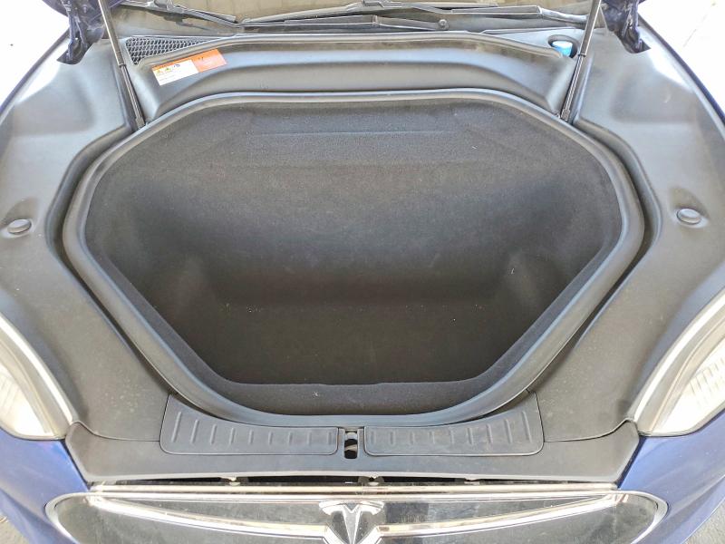 2015 Tesla Model S მანქანა იყიდება აუქციონზე, vin: 5YJSA1E25FF119758, აუქციონის ნომერი: 63702336