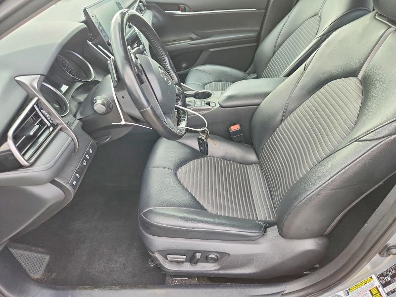 64934226 :رقم المزاد ، 4T1B21HK4MU523742 vin ، 2021 Toyota Camry مزاد بيع