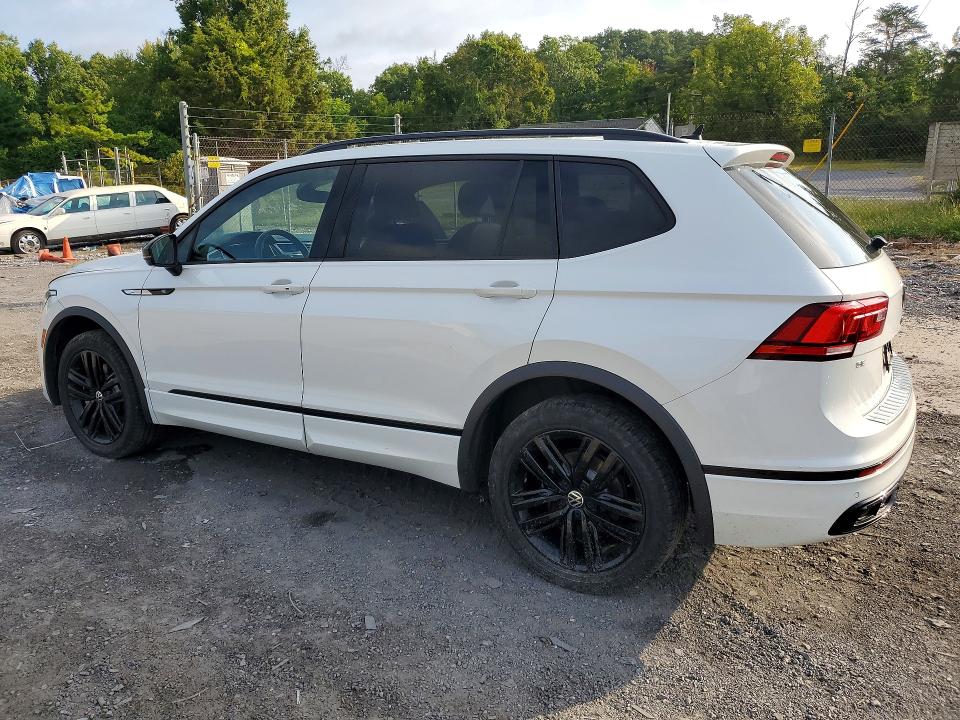 Продажа на аукционе авто 2022 Volkswagen Tiguan, vin: 3VV8B7AX6NM175294, номер лота: 65996346