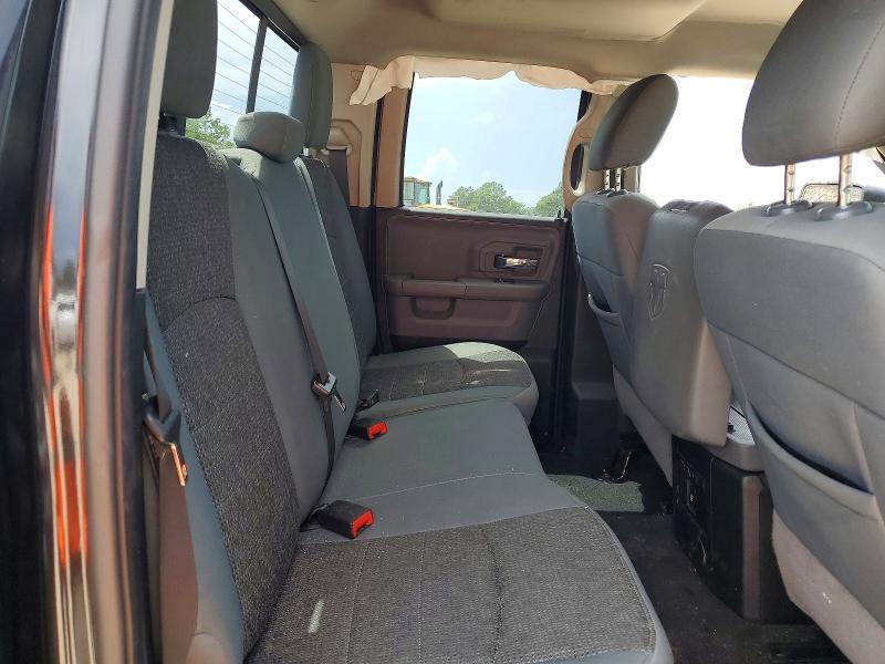 63833396 :رقم المزاد ، 1C6RR7GTXJS241907 vin ، 2018 Ram 1500 مزاد بيع