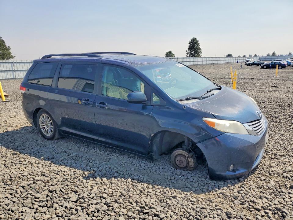Aukcja sprzedaży 2011 Toyota Sienna, vin: 5TDYK3DC1BS093596, numer aukcji: 64669296