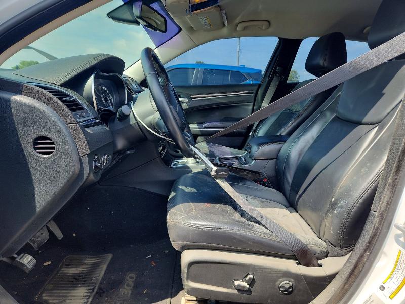 65054876 :رقم المزاد ، 2C3CCARGXFH736642 vin ، 2015 Chrysler 300 مزاد بيع