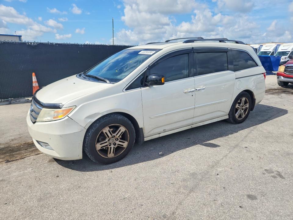 66095086 :رقم المزاد ، 5FNRL5H9XDB078730 vin ، 2013 Honda Odyssey مزاد بيع