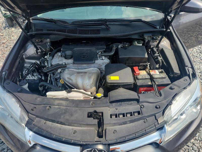 64554246 :رقم المزاد ، 4T4BF1FK4FR467155 vin ، 2015 Toyota Camry مزاد بيع