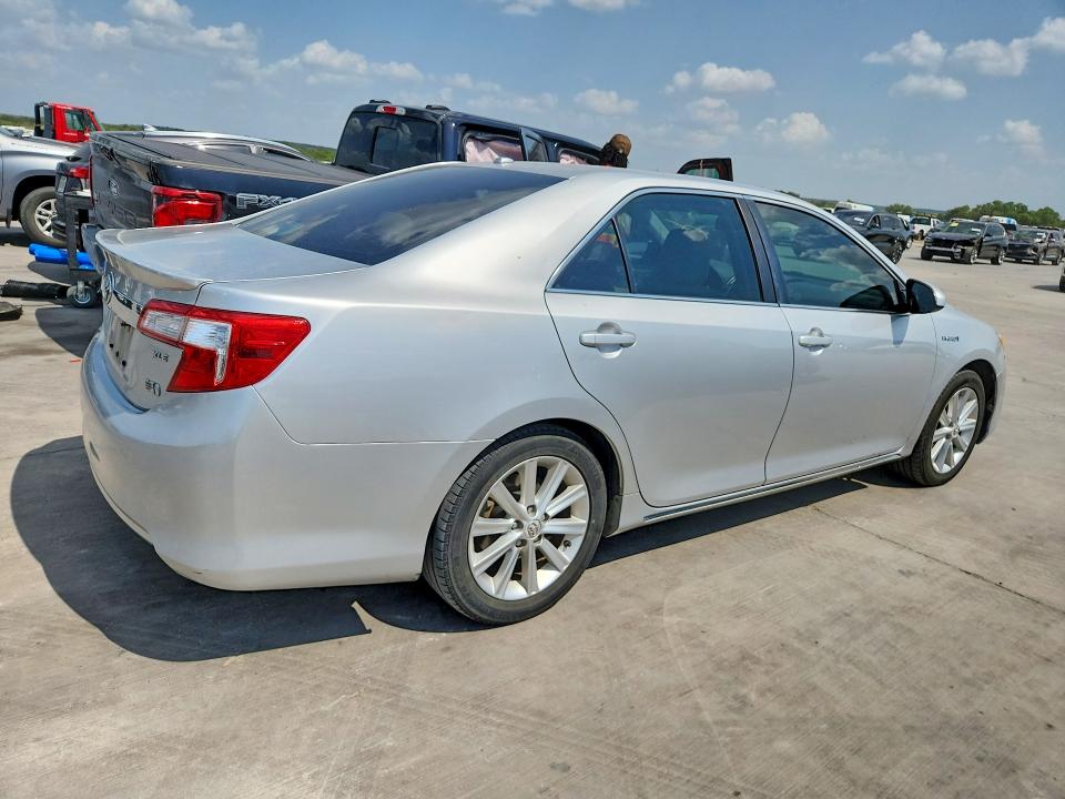 64124016 :رقم المزاد ، 4T1BD1FK0CU061367 vin ، 2012 Toyota Camry Hybrid مزاد بيع