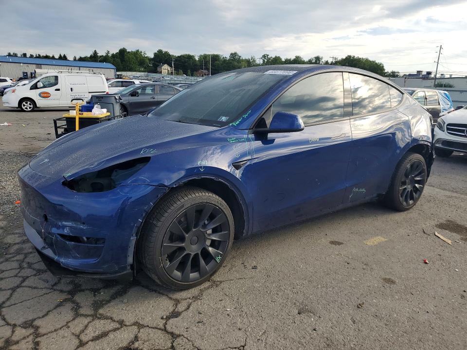 Продаж на аукціоні авто 2022 Tesla Model Y, vin: 7SAYGDEE0NF423313, номер лоту: 65877096