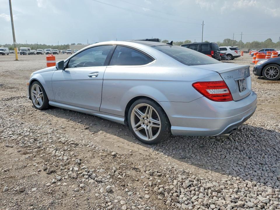 66824746 :رقم المزاد ، WDDGJ4HB1FG369819 vin ، 2015 Mercedes-benz C مزاد بيع