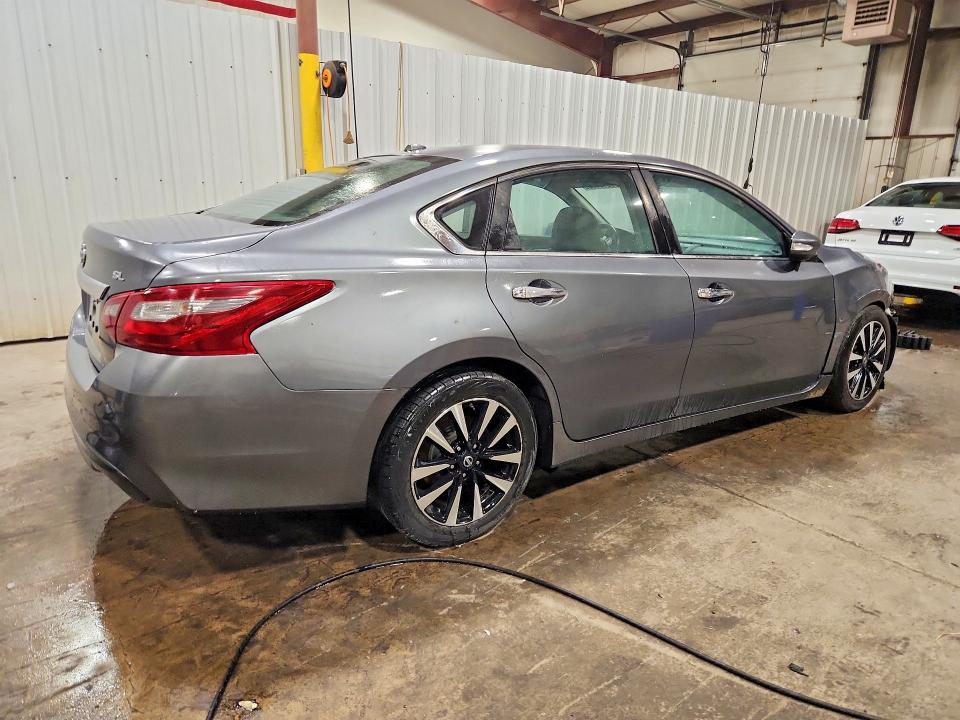 Продажа на аукционе авто 2018 Nissan Altima, vin: 1N4AL3APXJC140958, номер лота: 65721696