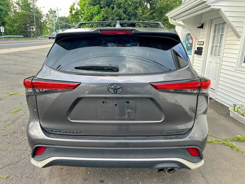 Продаж на аукціоні авто 2022 Toyota Highlander, vin: 5TDLZRBH9NS252439, номер лоту: 63988126