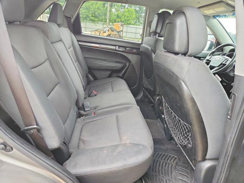 2013 Kia Sorento მანქანა იყიდება აუქციონზე, vin: 5XYKTDA25DG348772, აუქციონის ნომერი: 65446286