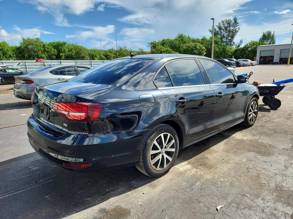 Продажа на аукционе авто 2017 Volkswagen Jetta, vin: 3VWB67AJ1HM252014, номер лота: 66770896