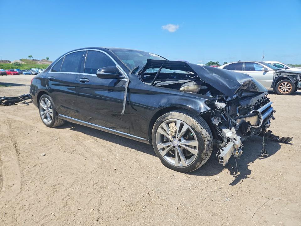 65459566 :رقم المزاد ، 55SWF4JB6HU187031 vin ، 2017 Mercedes-benz C مزاد بيع