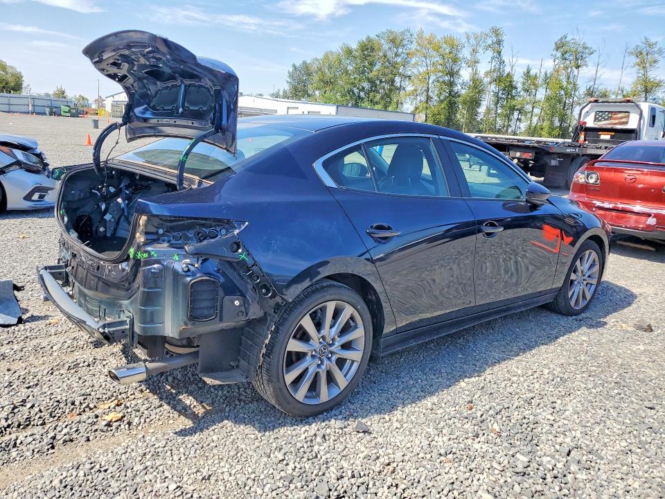 67352616 :رقم المزاد ، 3MZBPACM3PM381369 vin ، 2023 Mazda 3 مزاد بيع