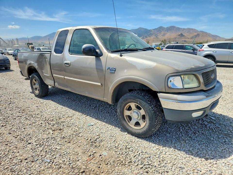 65809926 :رقم المزاد ، 1FTRX18L02NB60389 vin ، 2002 Ford F150 مزاد بيع