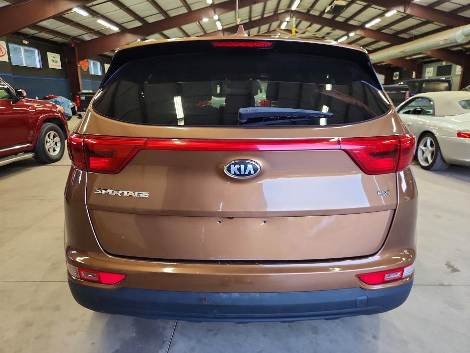 Продажа на аукционе авто 2017 Kia Sportage, vin: KNDPNCACXH7275842, номер лота: 64668526