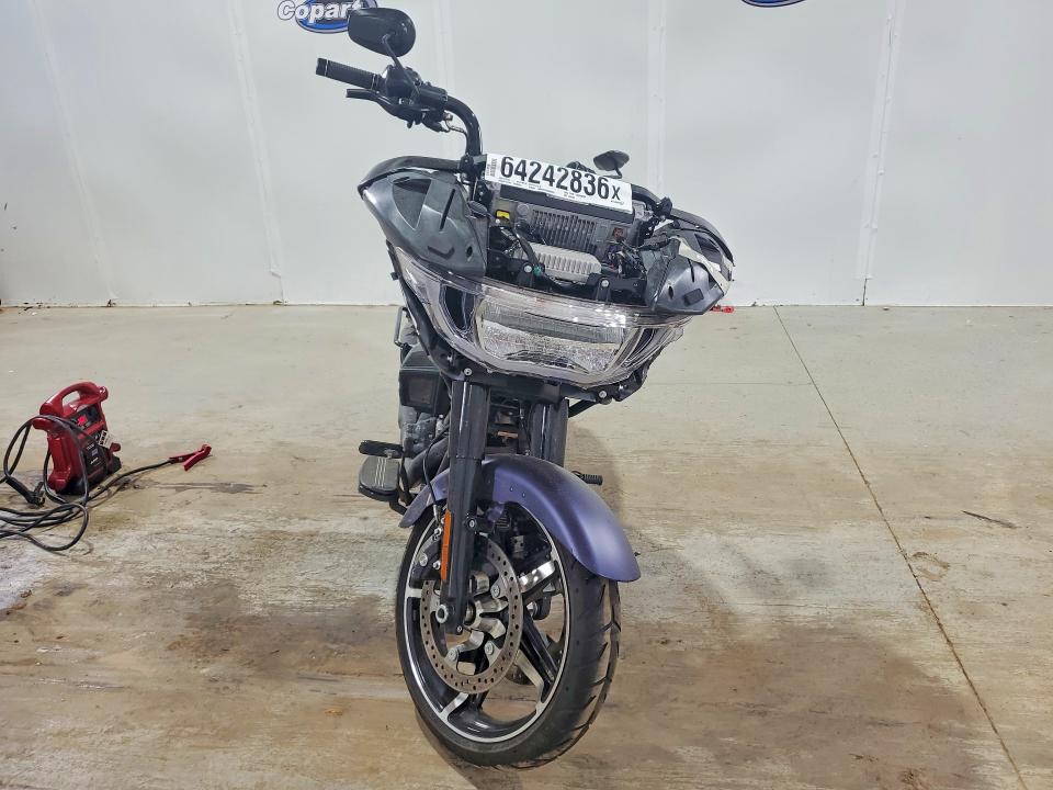 64242836 :رقم المزاد ، 1HD1KH717SB634004 vin ، 2025 Harley-davidson Fltrx مزاد بيع