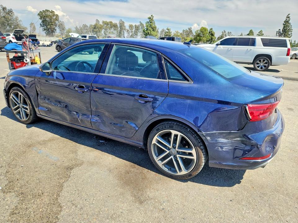 66084076 :رقم المزاد ، WAUAUGFF6J1010263 vin ، 2018 Audi A3 مزاد بيع