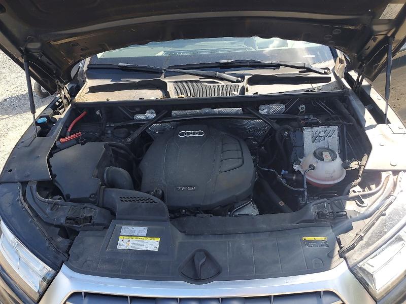 65803556 :رقم المزاد ، WA1CNAFY2J2102093 vin ، 2018 Audi Q5 مزاد بيع
