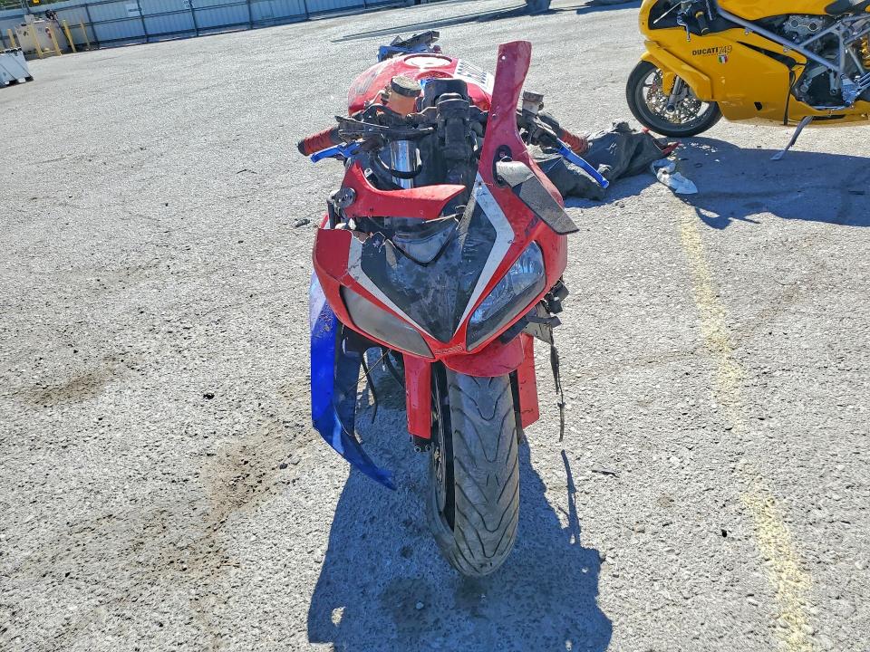 Продажа на аукционе авто 2006 Honda Cbr1000, vin: JH25C57046M207390, номер лота: 63020916