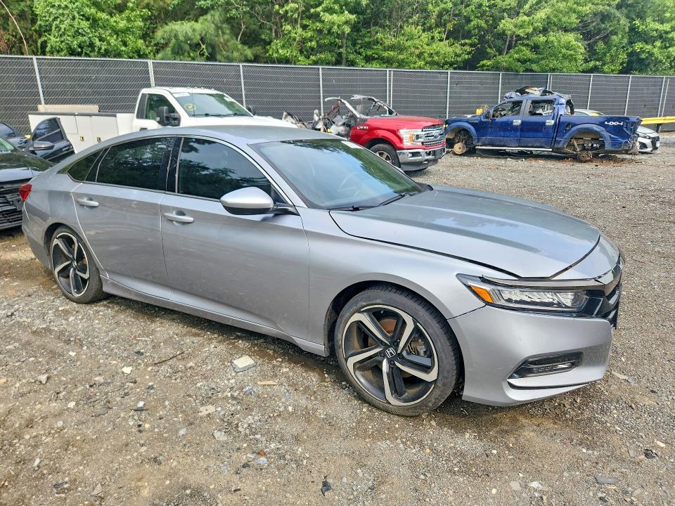 63700716 :رقم المزاد ، 1HGCV1F30KA169276 vin ، 2019 Honda Accord مزاد بيع
