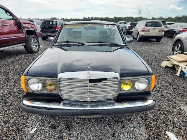 66616096 :رقم المزاد ، WDBAB33A8DB018940 vin ، 1983 Mercedes-benz 300 مزاد بيع