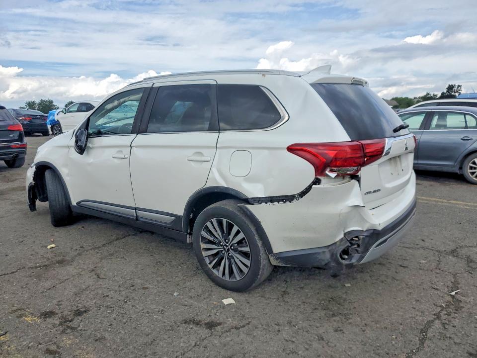 Продажа на аукционе авто 2020 Mitsubishi Outlander, vin: JA4AZ3A35LZ031095, номер лота: 63157206
