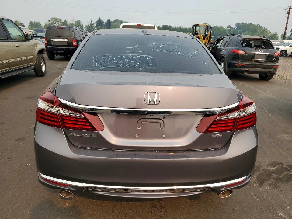 Продаж на аукціоні авто 2016 Honda Accord, vin: 1HGCR3F8XGA007884, номер лоту: 63898746