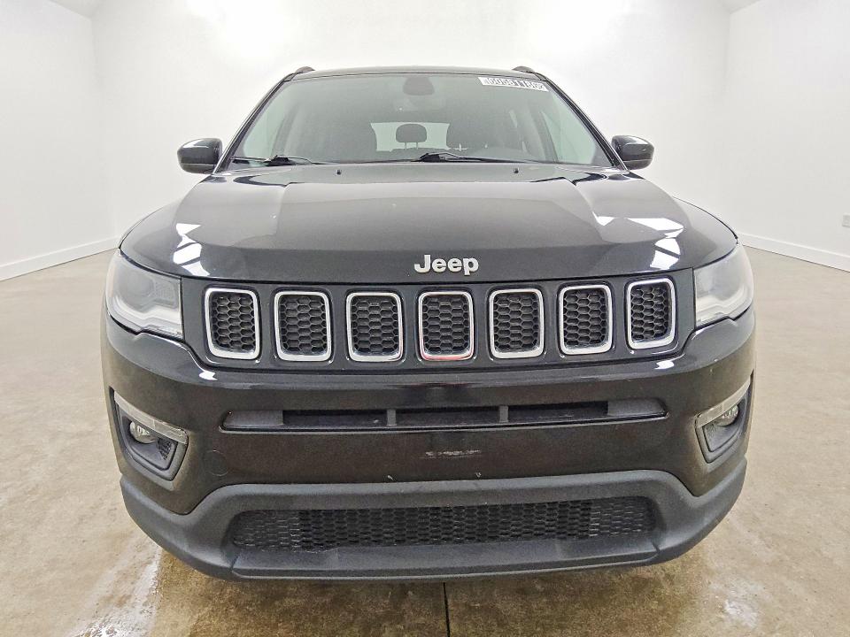 60581186 :رقم المزاد ، 3C4NJCBB4KT616356 vin ، 2019 Jeep Compass مزاد بيع