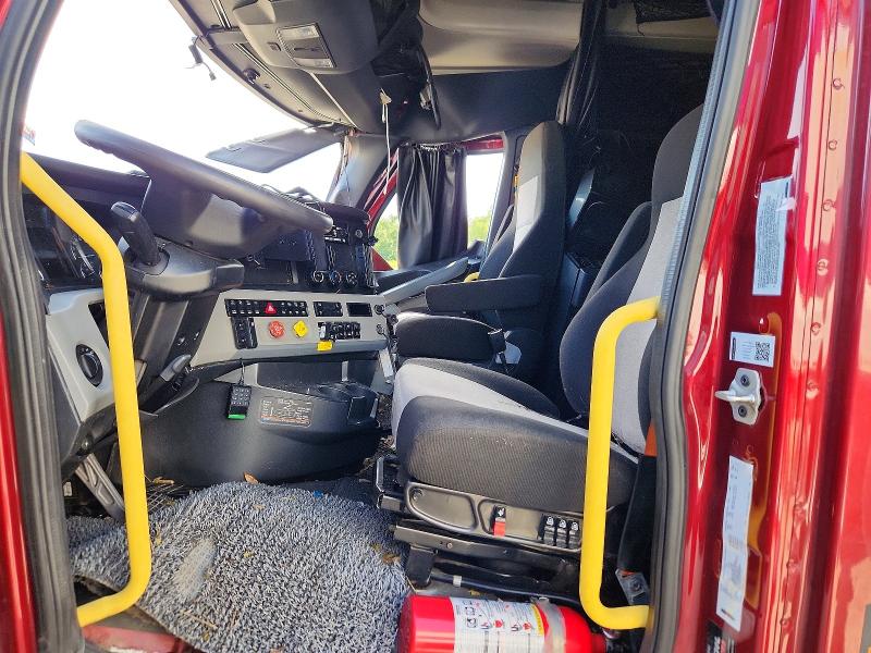 2022 Freightliner Cascadia 126 მანქანა იყიდება აუქციონზე, vin: 1FUJHHDV8NLNA8308, აუქციონის ნომერი: 63652006